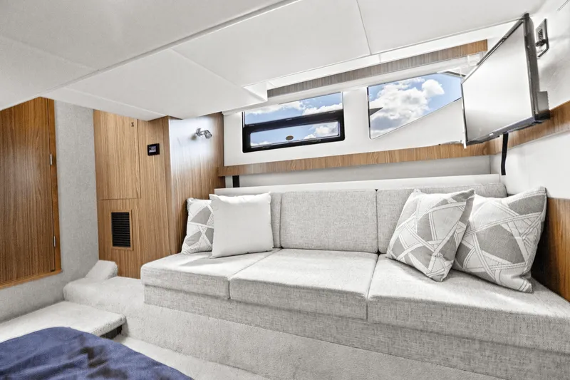 Slide: The Image of Cruisers 42 Cantius 2025 - 37