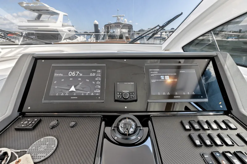 Slide: The Image of Cruisers Yachts 42 Cantius 2025 - 26