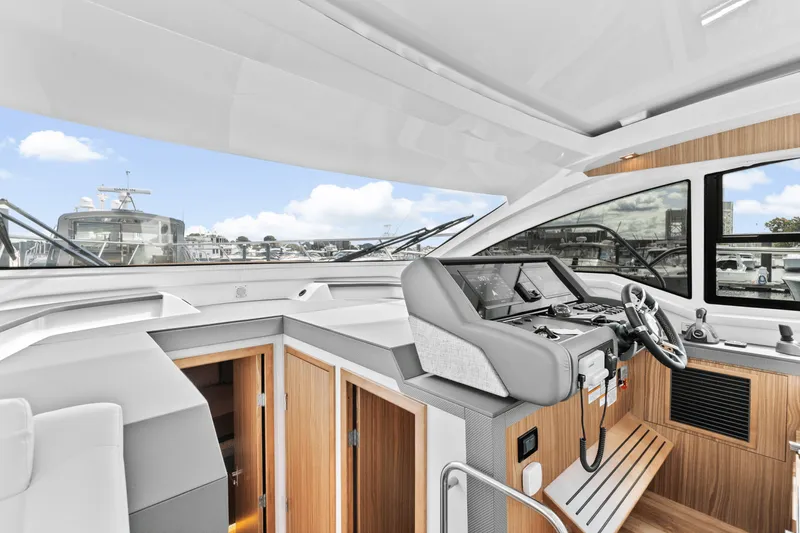 Slide: The Image of Cruisers Yachts 42 Cantius 2025 - 32