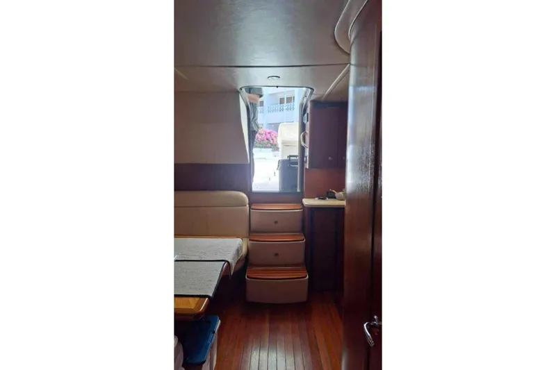 Slide: The Image of Tiara 3800 Open 2005 - 8