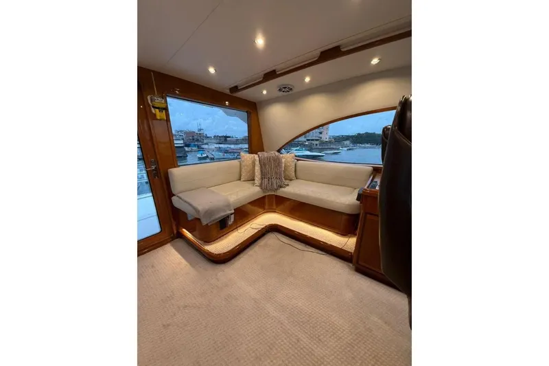Slide: The Image of Bertram 630 Convertible 2005 - 13