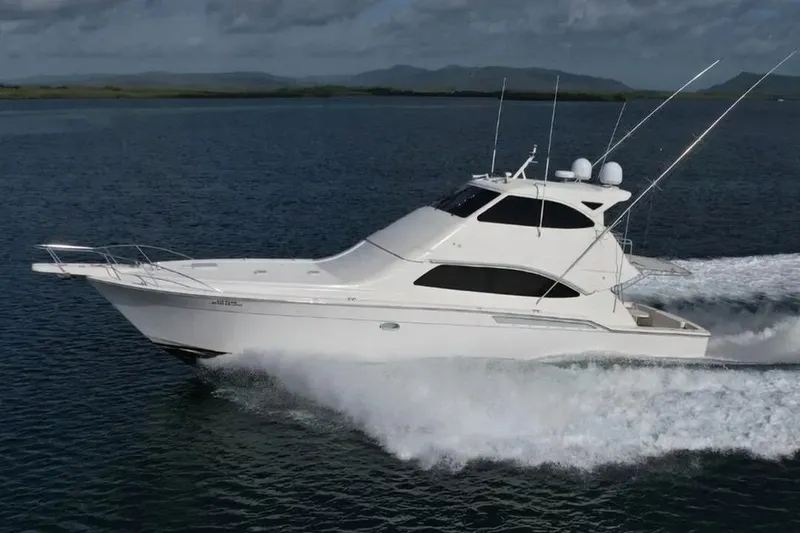 Slide: The Image of Bertram 630 Convertible 2005 - 2