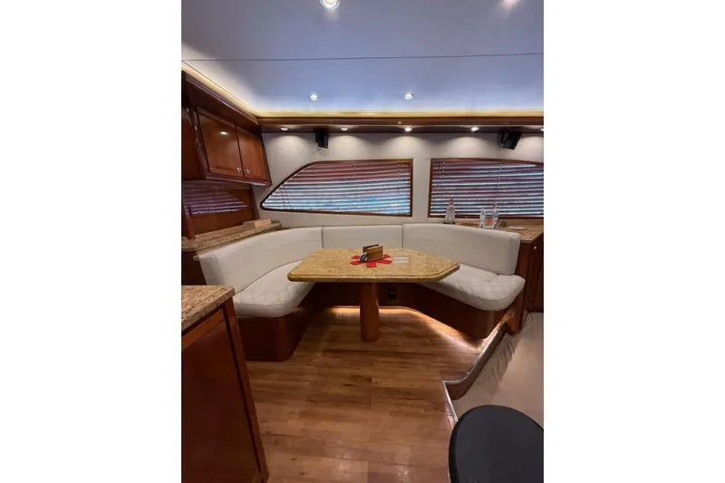 Slide: The Image of Bertram 630 Convertible 2005 - 15