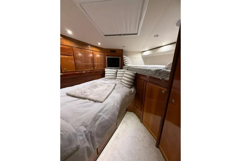 Slide: The Image of Bertram 630 Convertible 2005 - 17