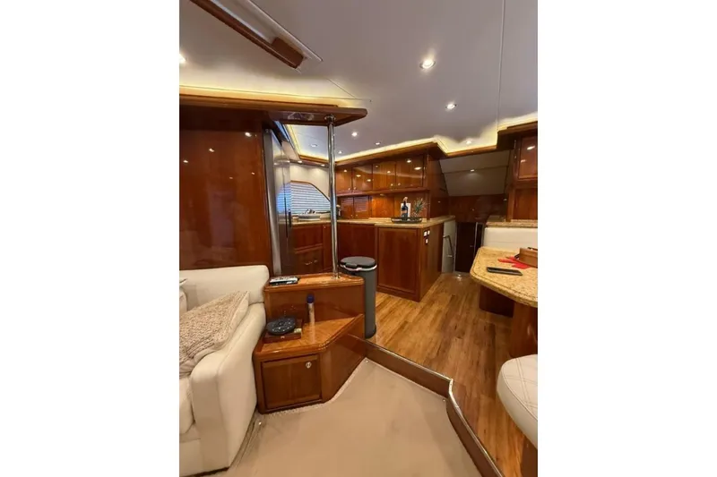 Slide: The Image of Bertram 630 Convertible 2005 - 14