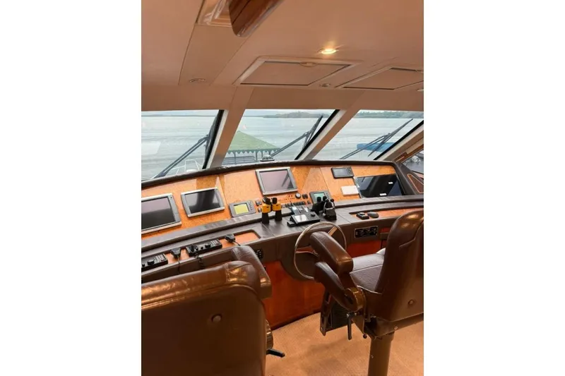 Slide: The Image of Bertram 630 Convertible 2005 - 11