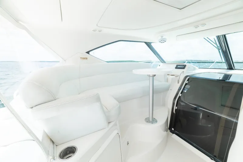 Slide: The Image of Tiara 3500 Sovran LE 2010 - 30