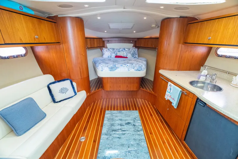 Slide: The Image of Tiara 3500 Sovran LE 2010 - 38