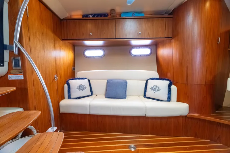 Slide: The Image of Tiara 3500 Sovran LE 2010 - 42