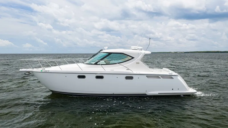 Slide: The Image of Tiara 3500 Sovran LE 2010 - 13