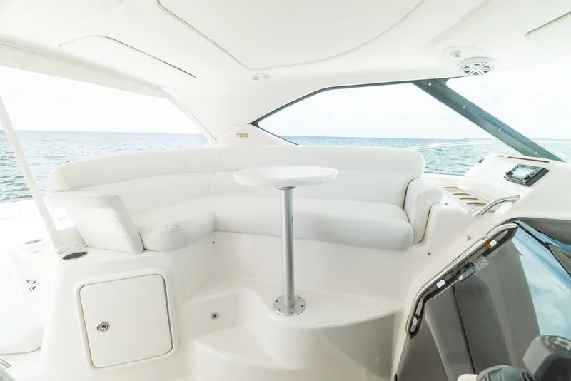 Slide: The Image of Tiara 3500 Sovran LE 2010 - 36
