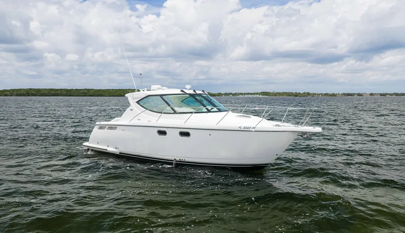 Slide: The Image of Tiara 3500 Sovran LE 2010 - 3