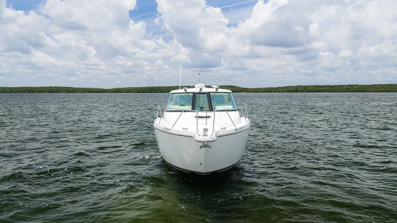 Slide: The Image of Tiara 3500 Sovran LE 2010 - 1