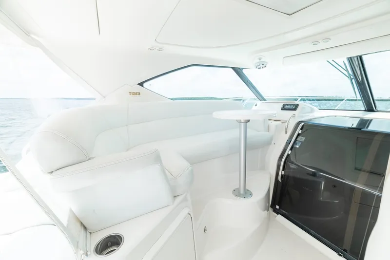 Slide: The Image of Tiara 3500 Sovran LE 2010 - 30