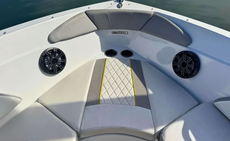 Slide: The Image of Glastron Hours GTS200 stk number 2020 - 13