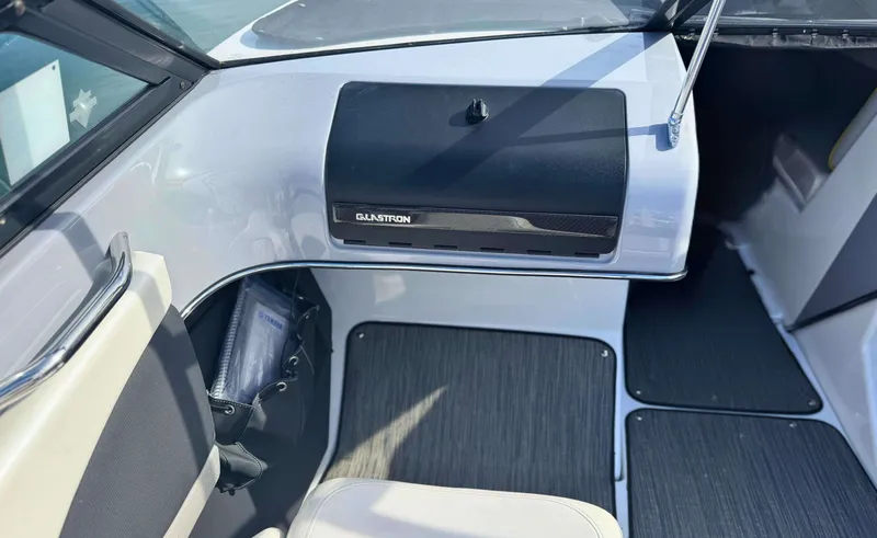 Slide: The Image of Glastron Hours GTS200 stk number 2020 - 29