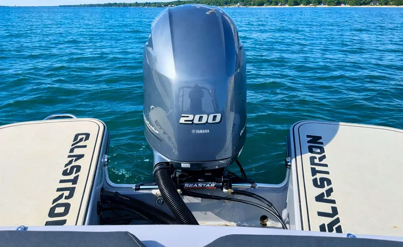 Slide: The Image of Glastron Hours GTS200 stk number 2020 - 56