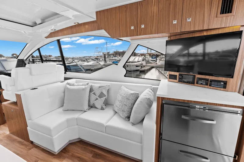 Slide: The Image of Cruisers Yachts 50 Cantius 2025 - 24