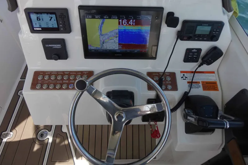 Slide: The Image of Parker Marine 2540 Dual Console 2018 - 4