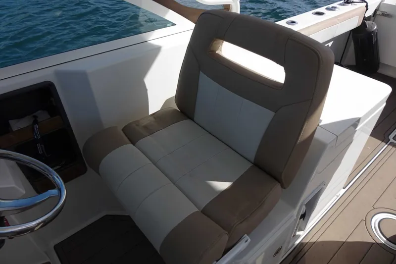 Slide: The Image of Parker Marine 2540 Dual Console 2018 - 7