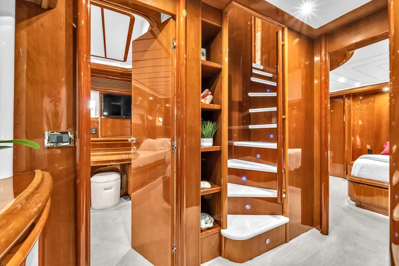 Slide: The Image of Ferretti Custom Line 94 2002 - 76