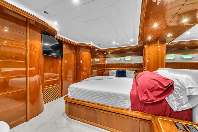 Slide: The Image of Ferretti Custom Line 94 2002 - 91