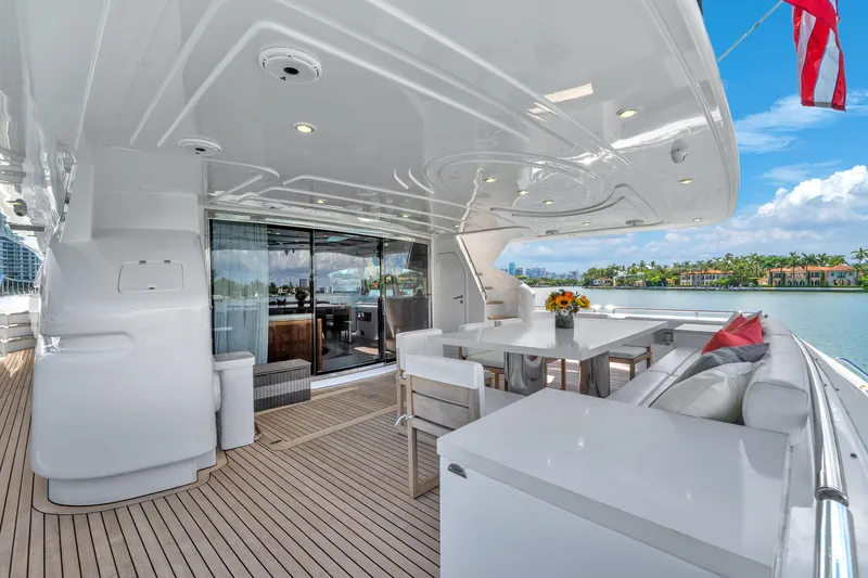 Slide: The Image of Ferretti Custom Line 94 2002 - 27