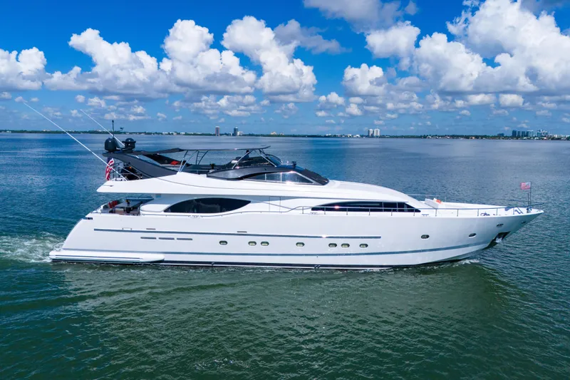 Slide: The Image of Ferretti Custom Line 94 2002 - 4