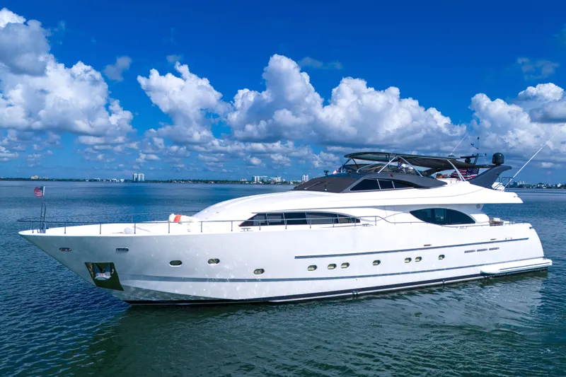 Slide: The Image of Ferretti Custom Line 94 2002 - 23