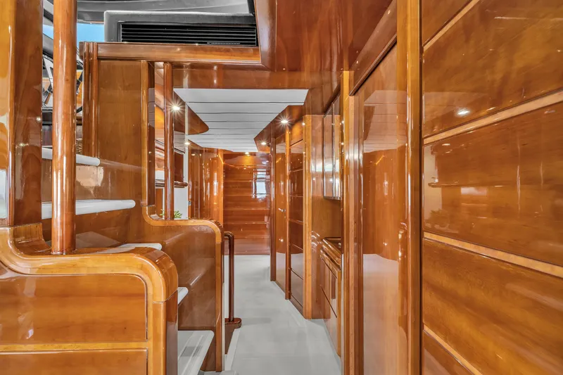 Slide: The Image of Ferretti Custom Line 94 2002 - 43