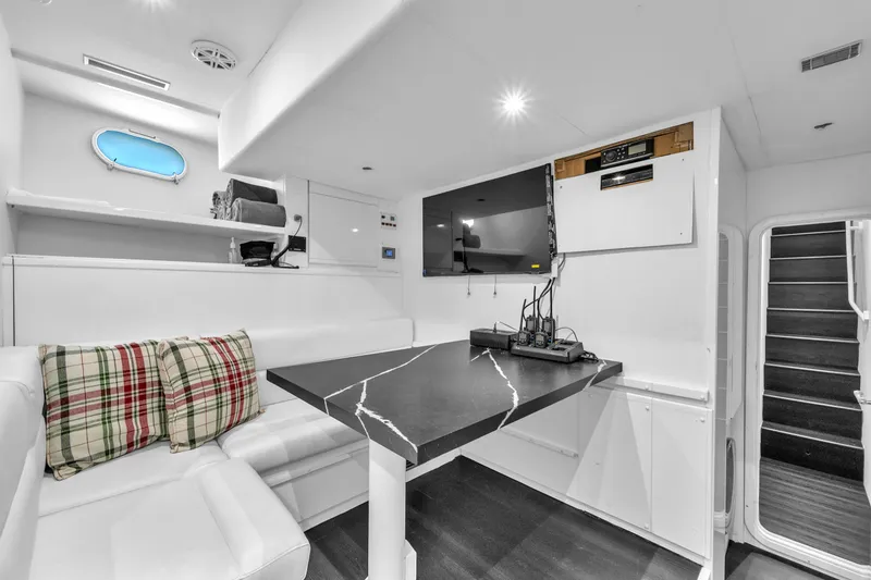 Slide: The Image of Ferretti Custom Line 94 2002 - 115