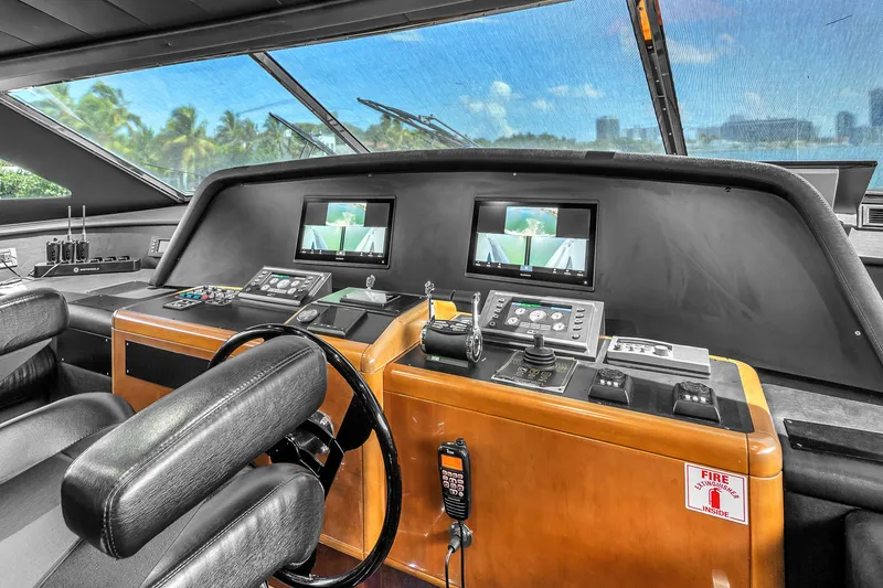 Slide: The Image of Ferretti Custom Line 94 2002 - 52