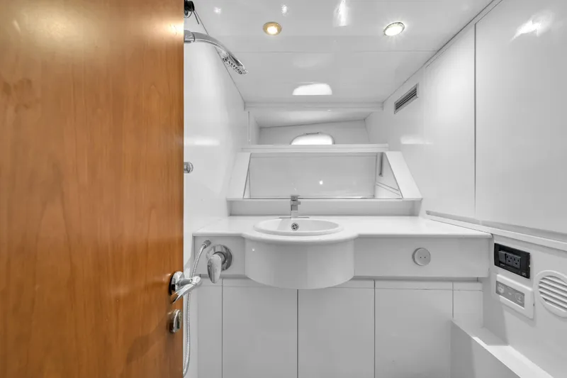 Slide: The Image of Ferretti Custom Line 94 2002 - 121