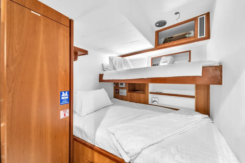 Slide: The Image of Ferretti Custom Line 94 2002 - 119