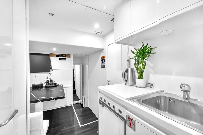 Slide: The Image of Ferretti Custom Line 94 2002 - 118