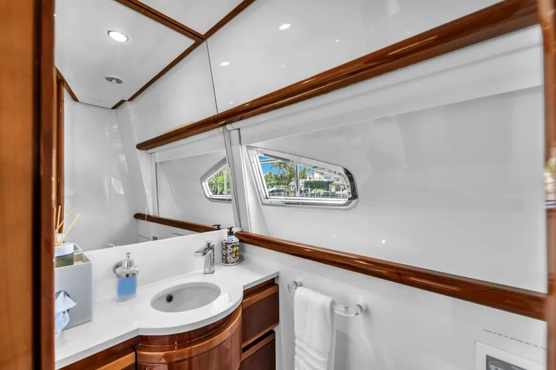 Slide: The Image of Ferretti Custom Line 94 2002 - 45