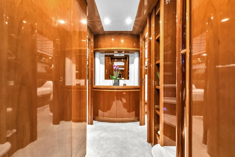 Slide: The Image of Ferretti Custom Line 94 2002 - 75
