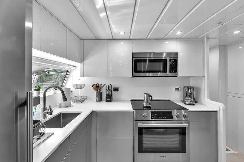 Slide: The Image of Ferretti Custom Line 94 2002 - 48
