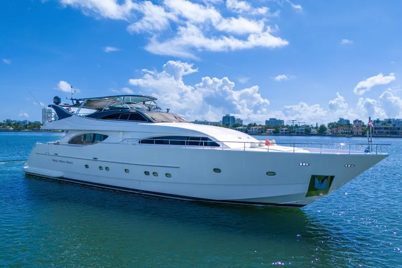Slide: The Image of Ferretti Custom Line 94 2002 - 19