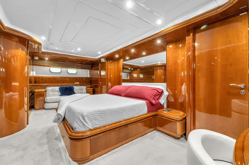 Slide: The Image of Ferretti Custom Line 94 2002 - 89