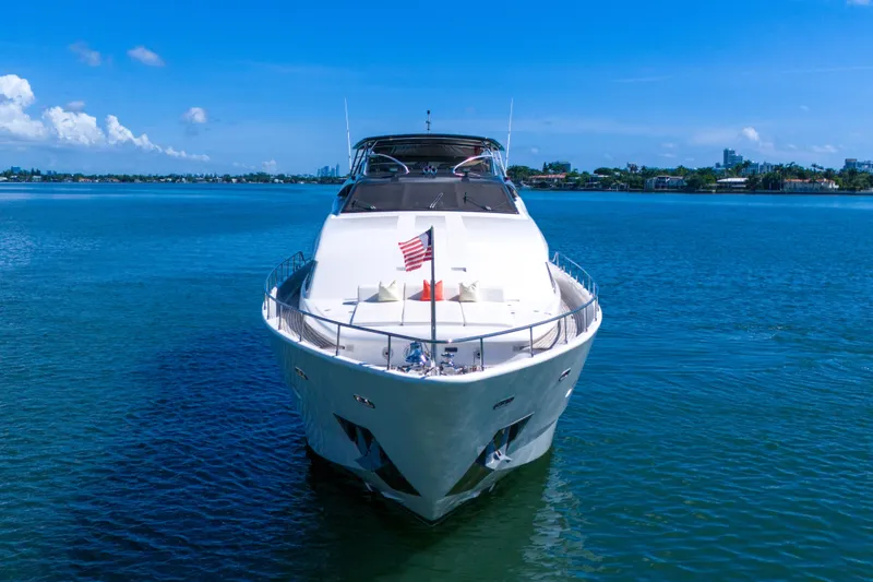 Slide: The Image of Ferretti Custom Line 94 2002 - 22