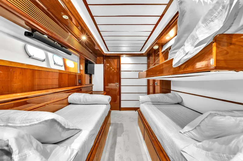 Slide: The Image of Ferretti Custom Line 94 2002 - 84