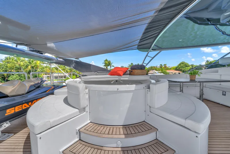 Slide: The Image of Ferretti Custom Line 94 2002 - 60