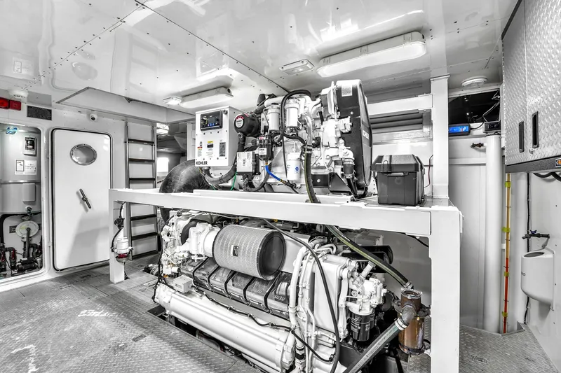 Slide: The Image of Ferretti Custom Line 94 2002 - 130