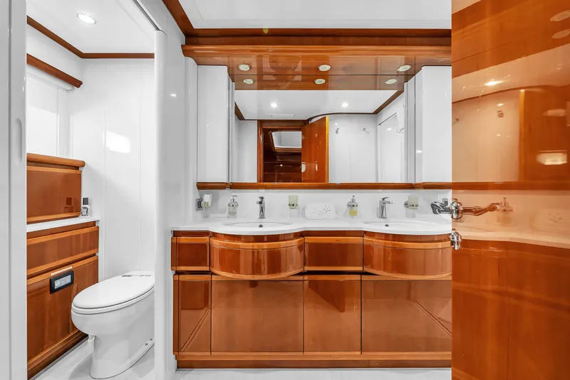Slide: The Image of Ferretti Custom Line 94 2002 - 93
