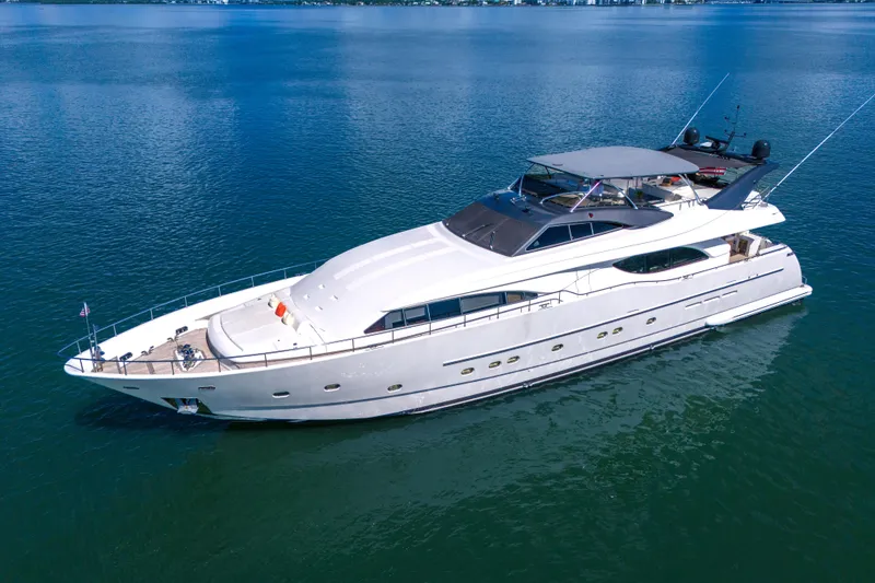 Slide: The Image of Ferretti Custom Line 94 2002 - 25