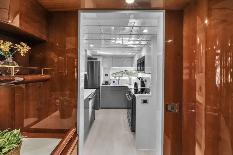 Slide: The Image of Ferretti Custom Line 94 2002 - 46