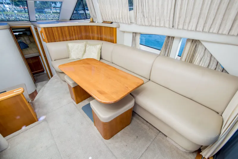 Slide: The Image of Carver Yachts 33 Super Sport 2006 - 17