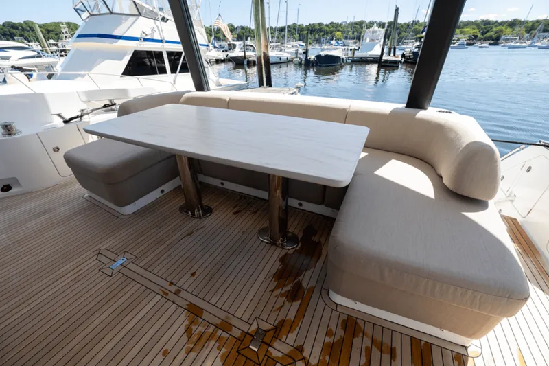 Slide: The Image of Azimut Fly 68 2025 - 13