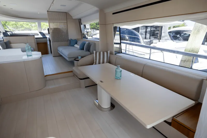 Slide: The Image of Azimut Fly 68 2025 - 17